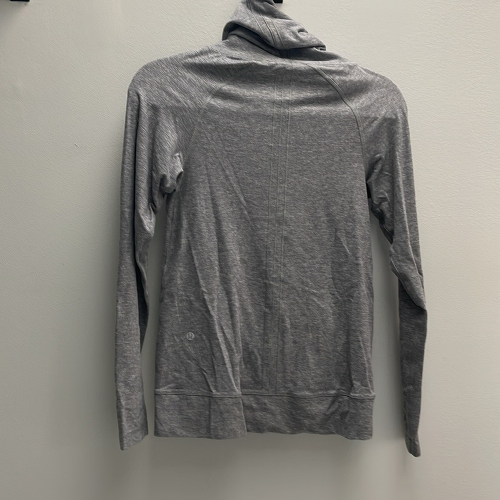 Lululemon small very soft top - Picture 4 of 4